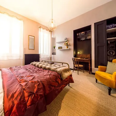 Retromirabeau - & De Charme - Localisation Premium בית הארחה